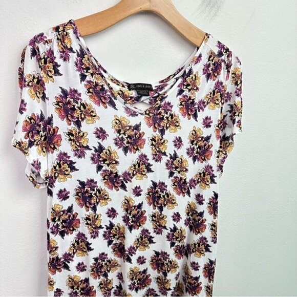 Love & Legend Floral Print Cutout Blouse 1X - Picture 2 of 10